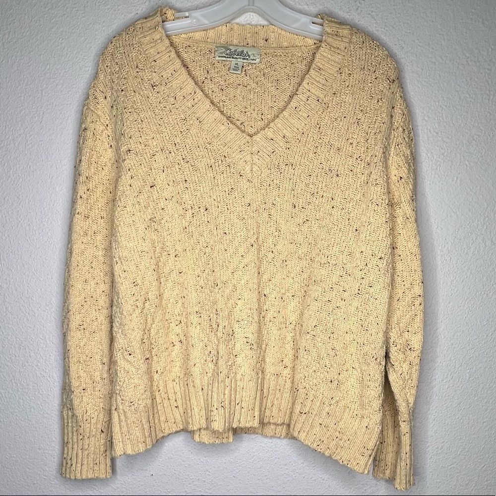 Cabela's Sweater - Picture 8 of 9